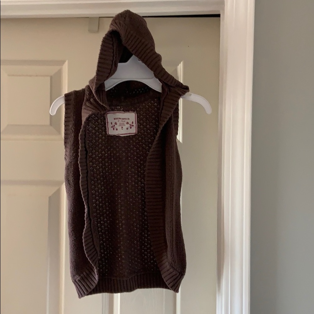 Hooded sweater/vest/shrug. Brown. Size small